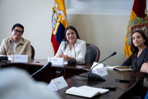 Municipalidad de Cuenca se reúne con contratistas y fija regla clara: la plata de los cuencanos es sagrada.