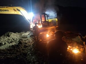 Las Fuerzas Armadas a través del Ejército Ecuatoriano realiza operaciones en contra de la minería ilegal.