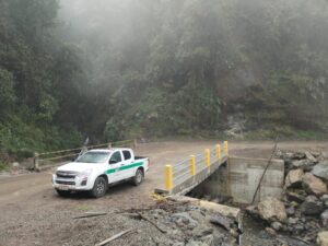 Puente sobre el río Sadracay fortalece la conectividad de Molleturo y garantiza el paso durante el invierno.